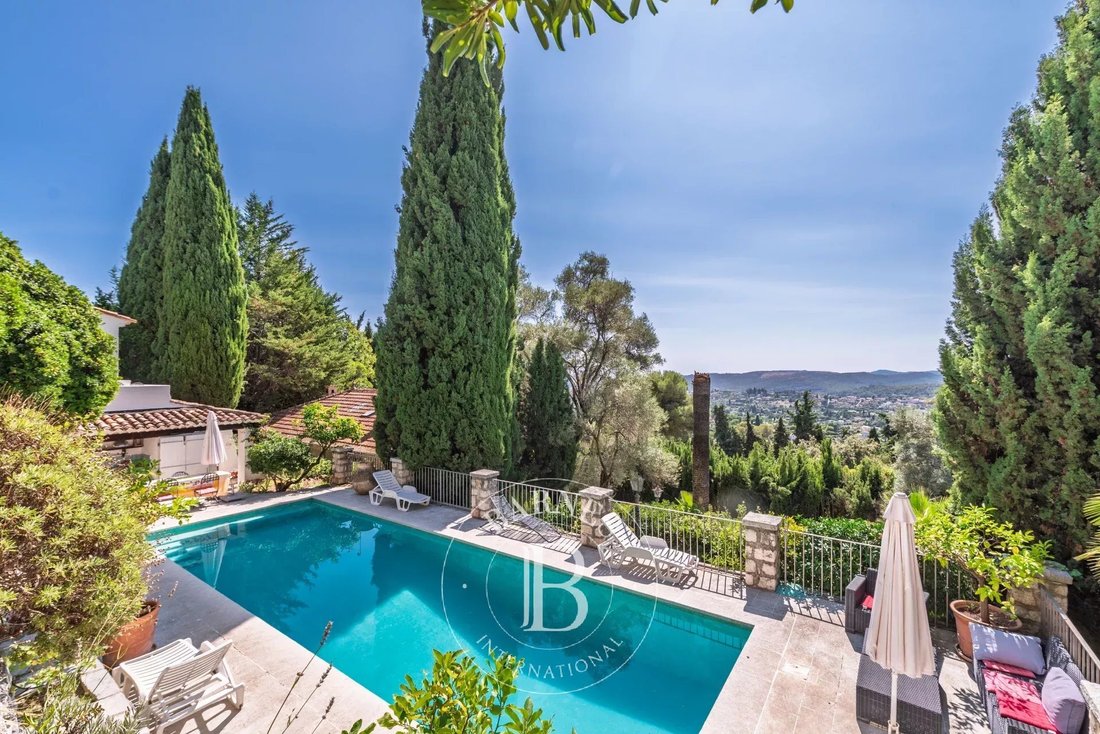 Villa in Saint-Paul-de-Vence, Provence-Alpes-Côte d'Azur, France 1 - 16906486