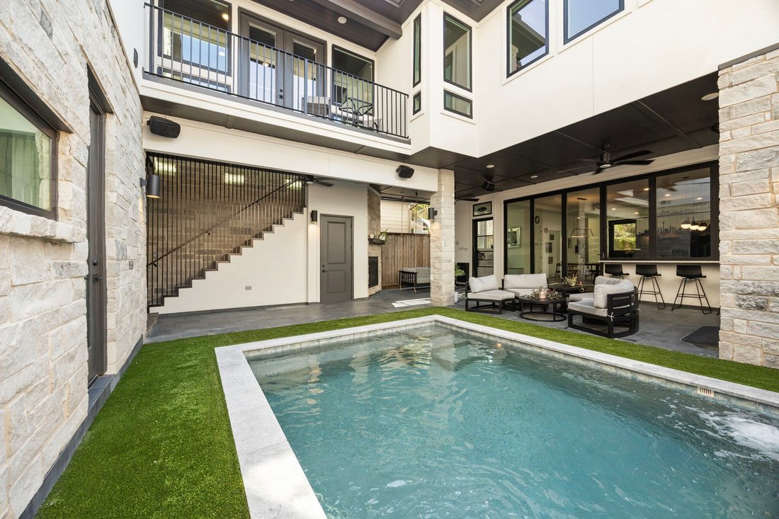 House in Houston, Texas, United States 5 - 16233294