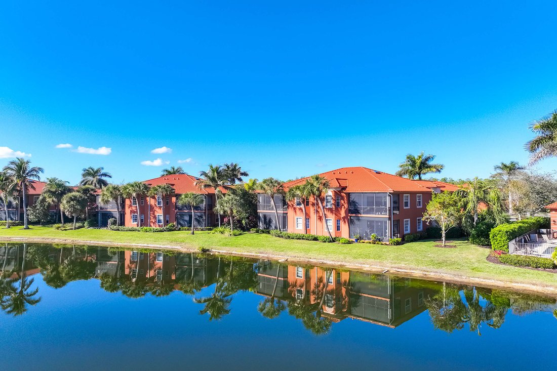 Condo in Naples, Florida, United States 4 - 16909959