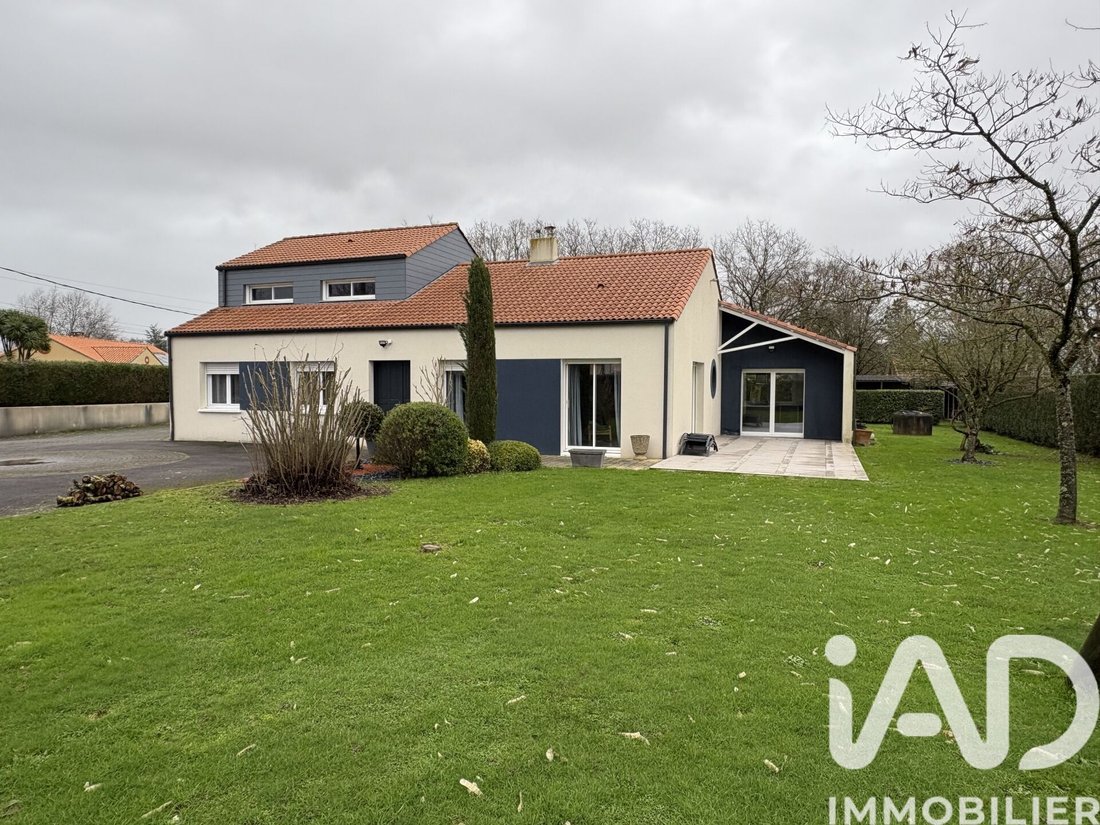 House in Chauve, Pays de la Loire, France 4 - 16906029