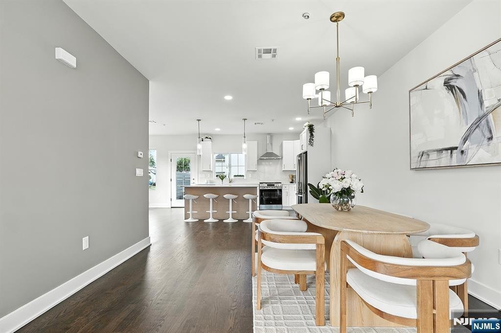 Condo in North Arlington, New Jersey, United States 4 - 16912325