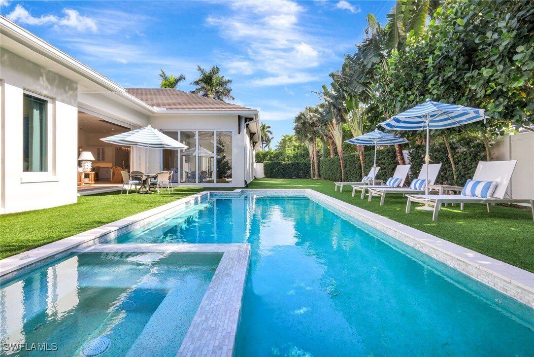 House in Naples, Florida, United States 4 - 16905042