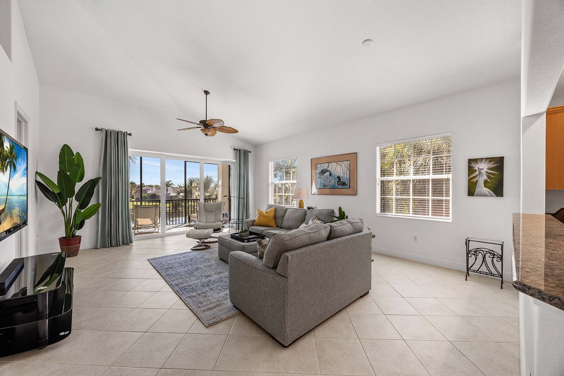 Condo in Naples, Florida, United States 3 - 16909959