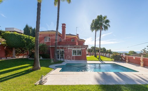 Villa in Estepona, Andalusia, Spain 1