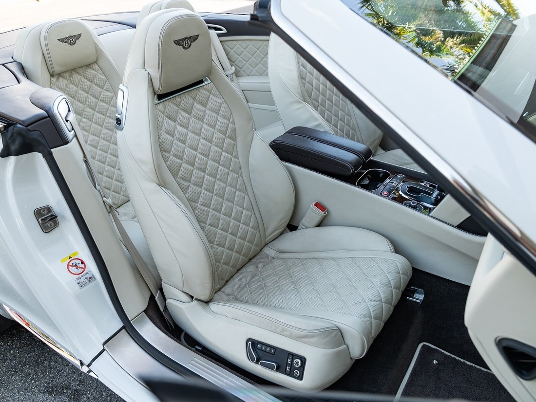 Cabriolet in Naples, FL 4 - 16890830
