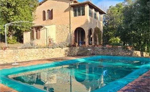 Villa in Monteriggioni, Tuscany, Italy 1