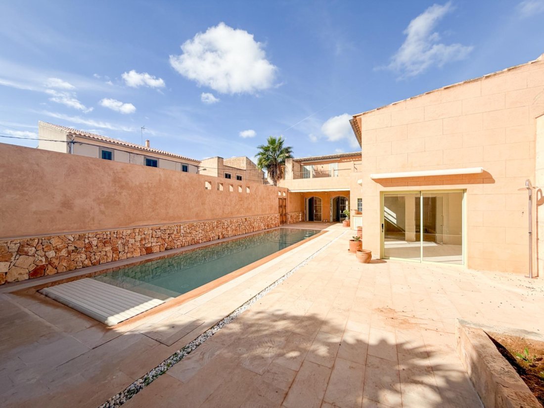 House in ses Salines, Balearic Islands, Spain 2 - 16914609