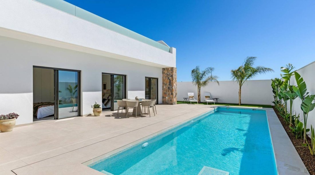 Villa in Los Alcazares, Región de Murcia, Spain 2 - 16911474