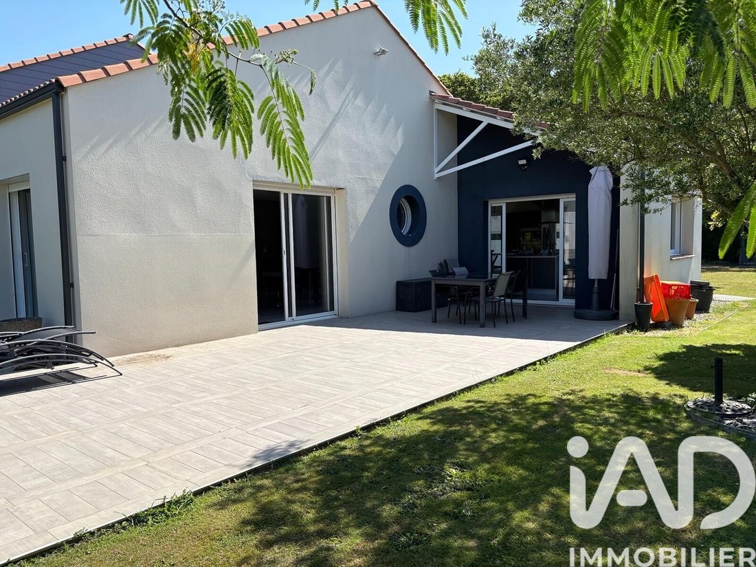 House in Chauve, Pays de la Loire, France 2 - 16906029