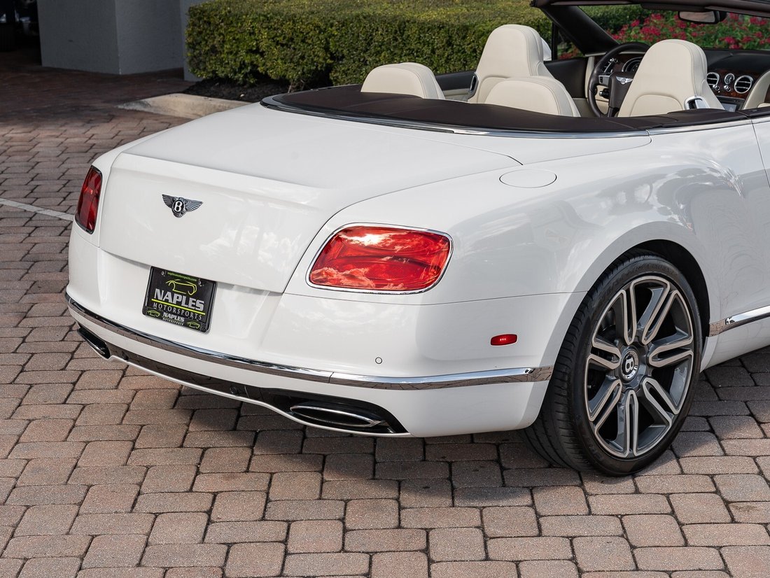 Cabriolet in Naples, FL 5 - 16890830