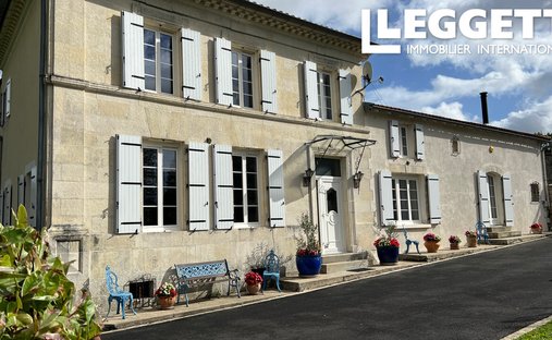 House in Pérignac, Nouvelle-Aquitaine, France 1