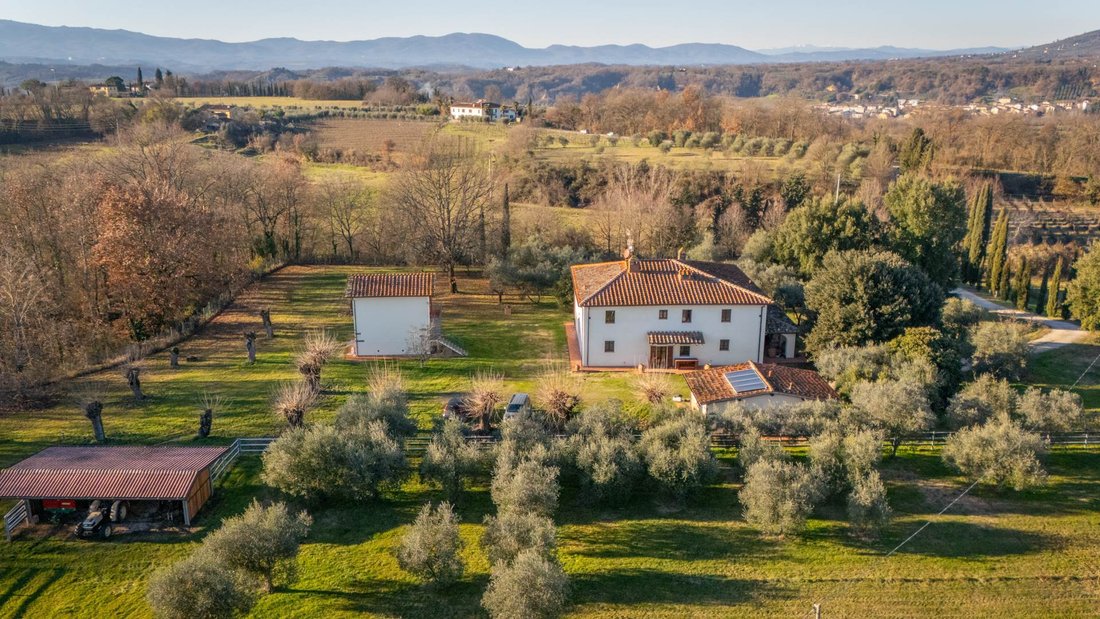 Country House in Terranuova Bracciolini, Tuscany, Italy 3 - 16907415