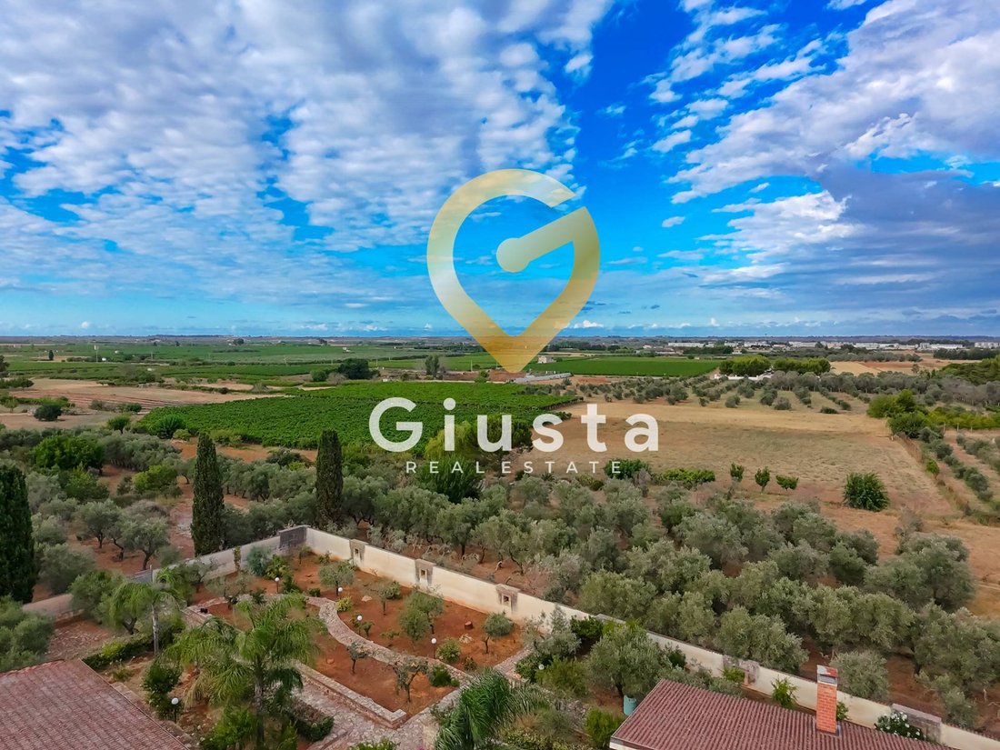 Villa in Guagnano, Apulia, Italy 2 - 16908215