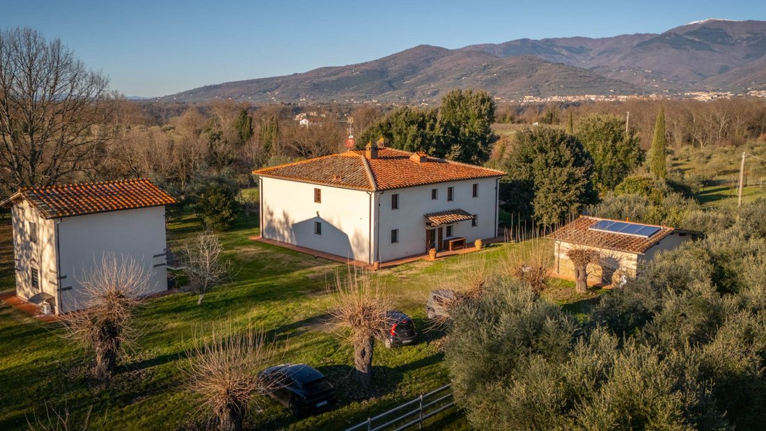 Country House in Terranuova Bracciolini, Tuscany, Italy 5 - 16907415
