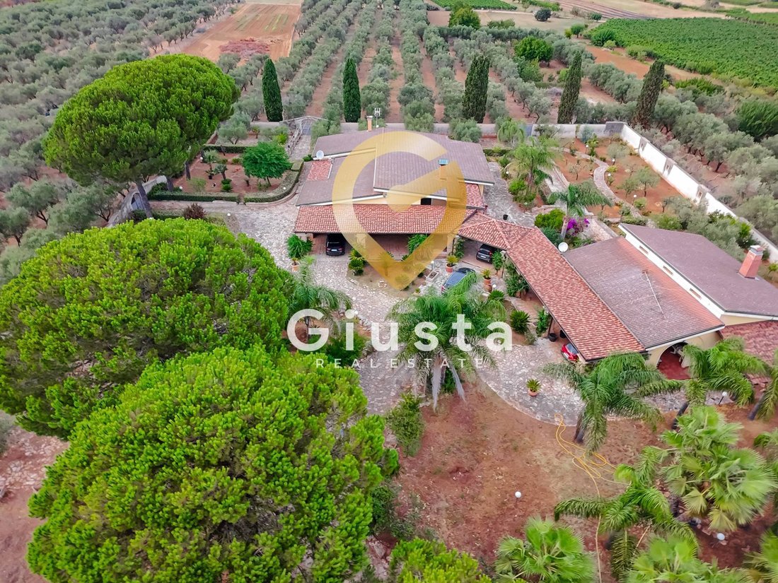 Villa in Guagnano, Apulia, Italy 1 - 16908215