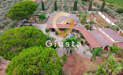 Villa in Guagnano, Apulia, Italy 1