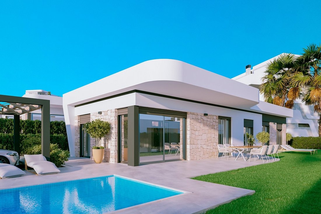 Villa in Finestrat, Valencian Community, Spain 1 - 16915233