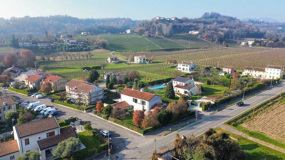 Villa in San Pietro, Veneto, Italy 2 - 16915013