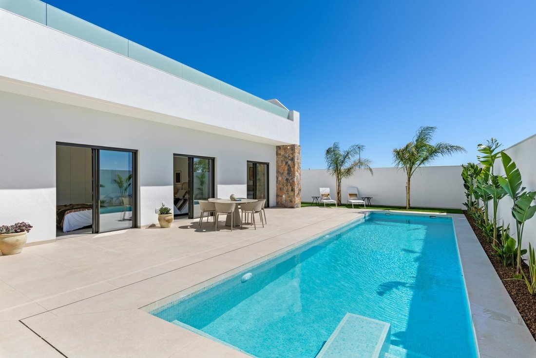 Villa in Los Alcazares, Región de Murcia, Spain 2 - 16915232