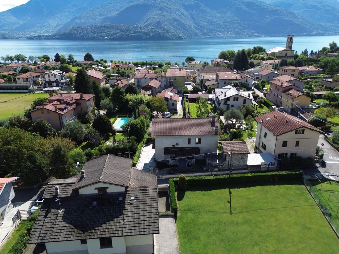 Villa a Dongo, Lombardia, Italia 1 - 16915372