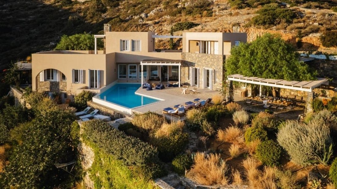 Villa in Community of Elounta, Agios Nikolaos Municipal Unit, Greece 2 - 16915696