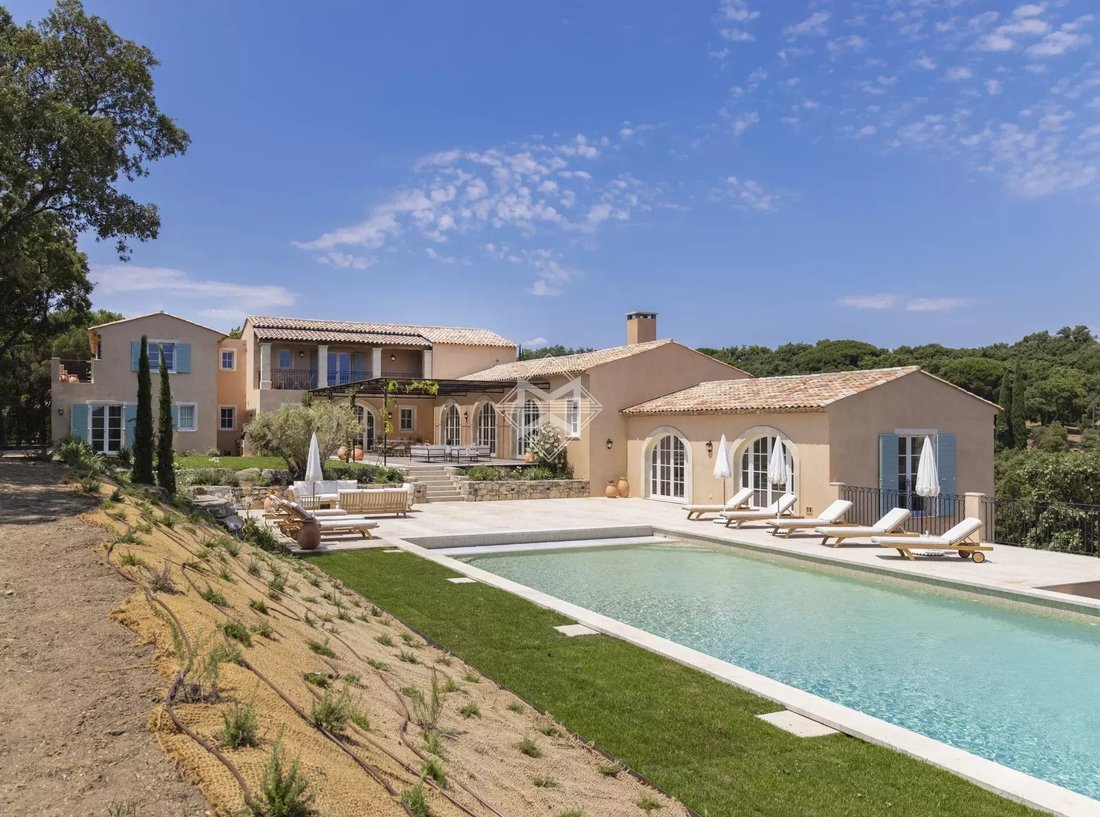 Villa in La Croix-Valmer, Provence-Alpes-Côte d'Azur, France 4 - 16916085