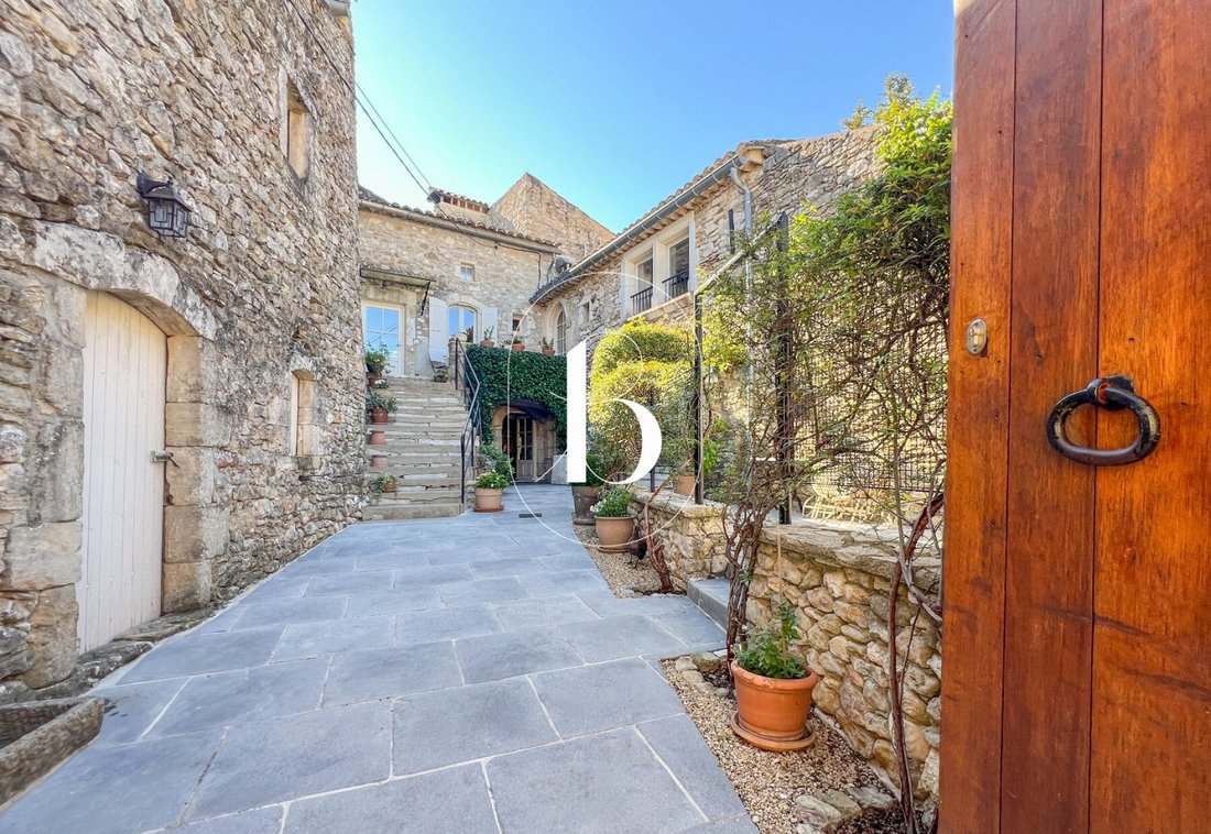 House in Goudargues, Occitania, France 1 - 16915924