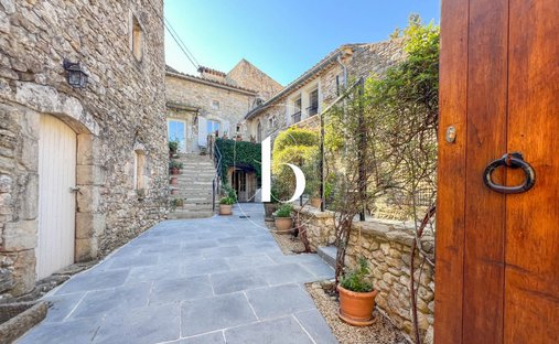 House in Goudargues, Occitania, France 1