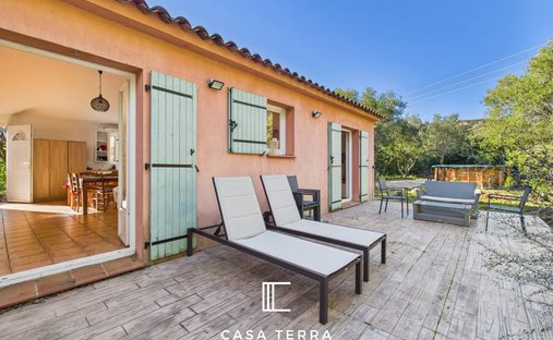 Villa in Sainte-Lucie-de-Porto-Vecchio, Corsica, France 1