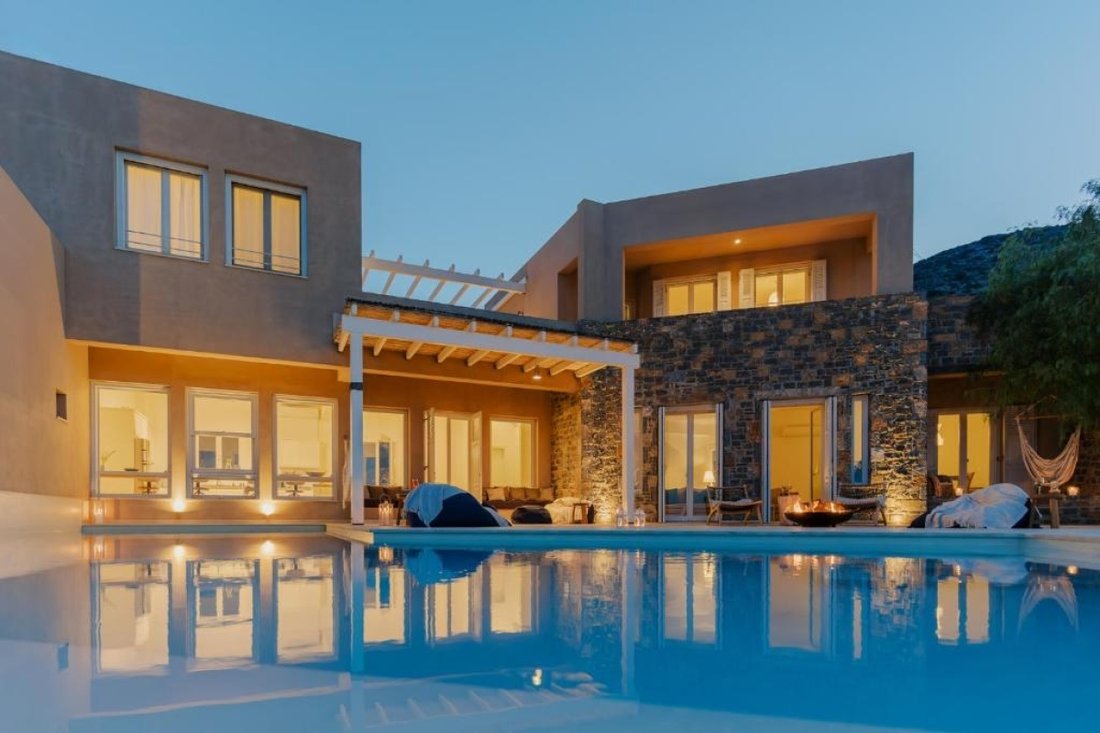 Villa in Community of Elounta, Agios Nikolaos Municipal Unit, Greece 1 - 16915696