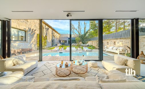 Sale Of Equestrian Estate Aimargues, 260m² 6 Rooms 1,050,000€ With Swimming Pool