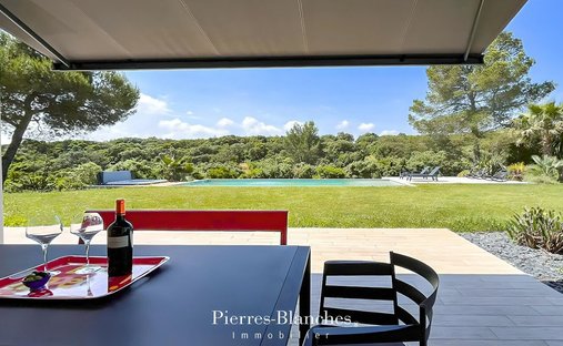 House in Camplanier, Nimes, France 1