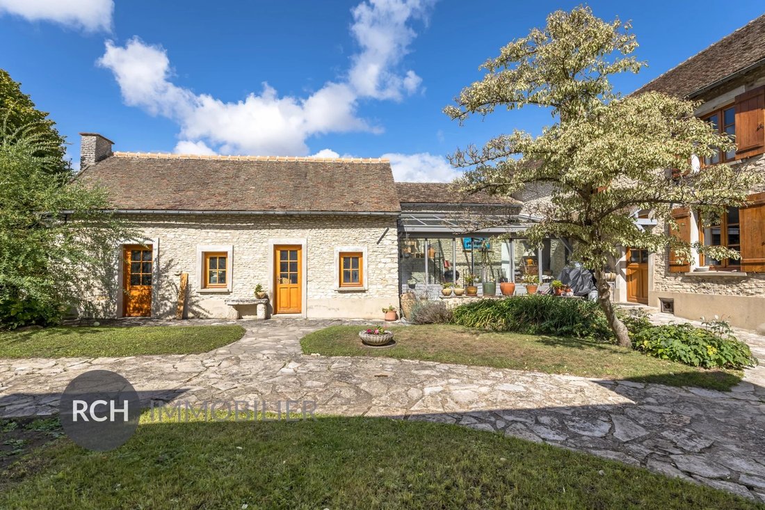 House in Bercheres-sur-Vesgre, Centre-Val de Loire, France 3 - 16916137