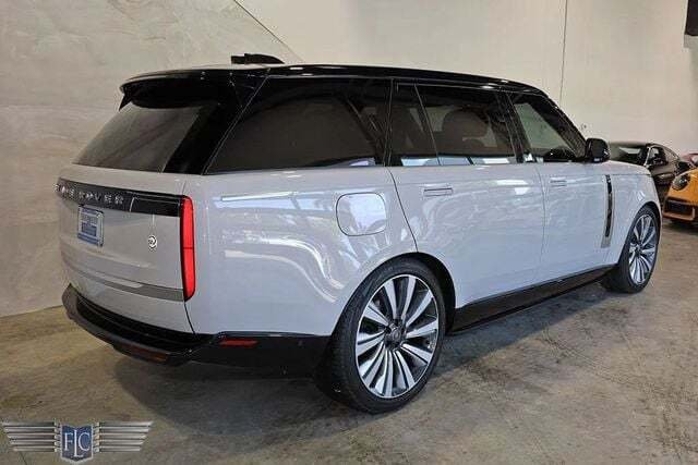 Suv in Pompano Beach, FL, United States 5 - 16916157