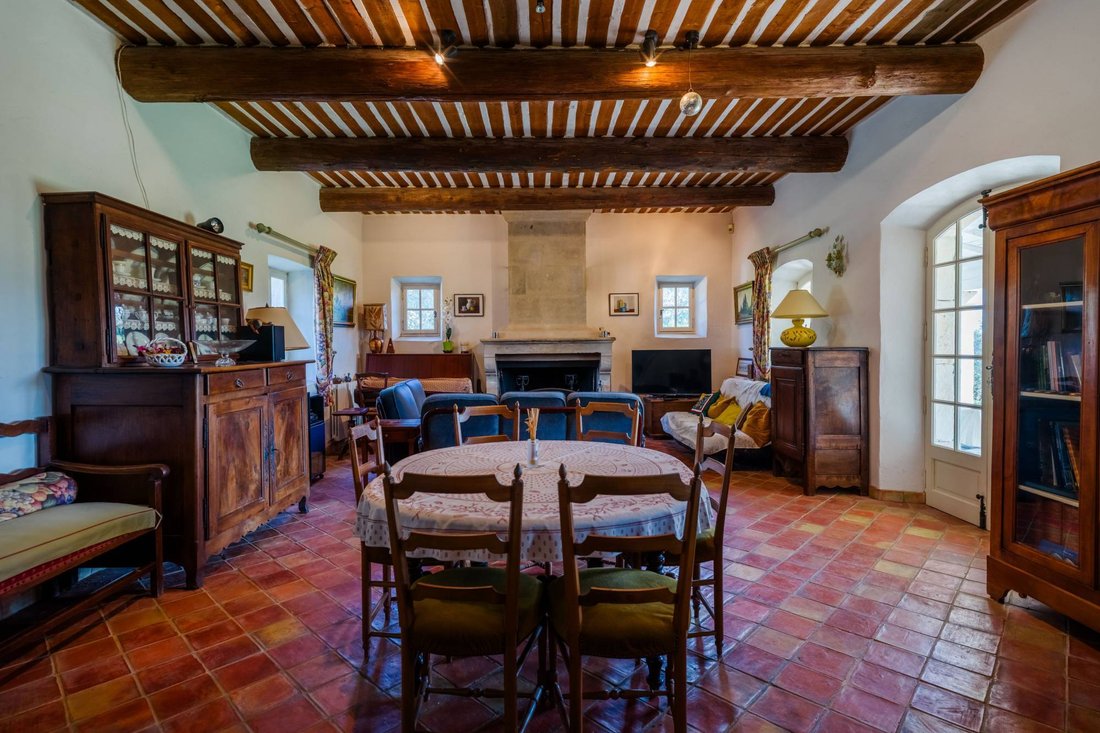 House in Cabrières-d'Avignon, Provence-Alpes-Côte d'Azur, France 5 - 16915962
