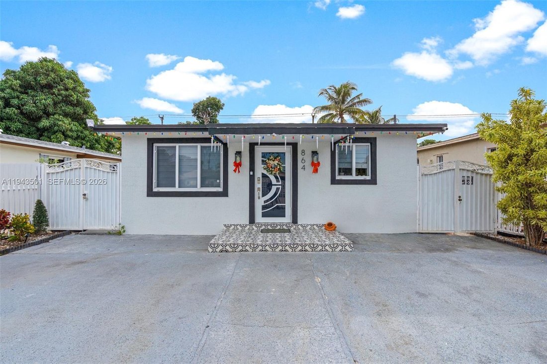 House in Hialeah, Florida, United States 4 - 16915441