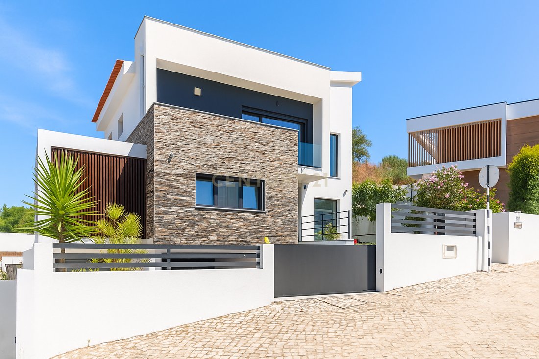 Villa in Charneca de Caparica e Sobreda, Setubal, Portugal 1 - 16406658