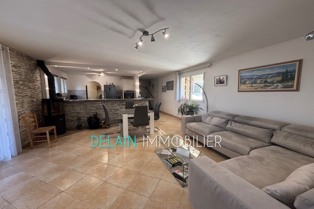 Villa in Cagnes-sur-Mer, Provence-Alpes-Côte d'Azur, France 3 - 16915943