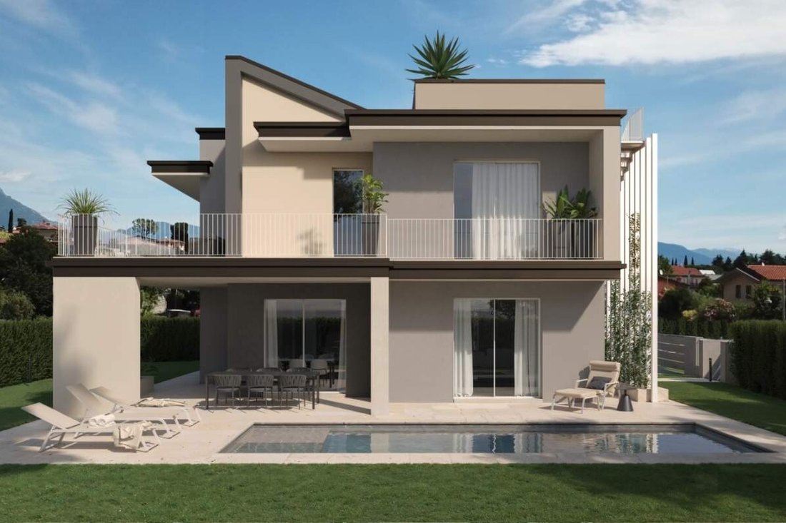Villa in Moniga del Garda, Lombardy, Italy 3 - 16915674