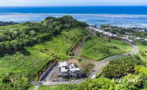 Land in Baie du Cap, Savanne District, Mauritius 1