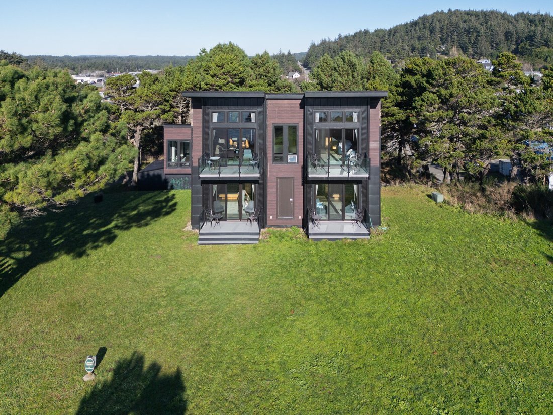House in Port Orford, Oregon, United States 2 - 16199256