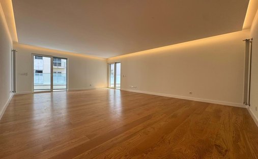 Apartment in Alges, Linda-a-Velha e Cruz Quebrada-Dafundo, Lisbon, Portugal 1
