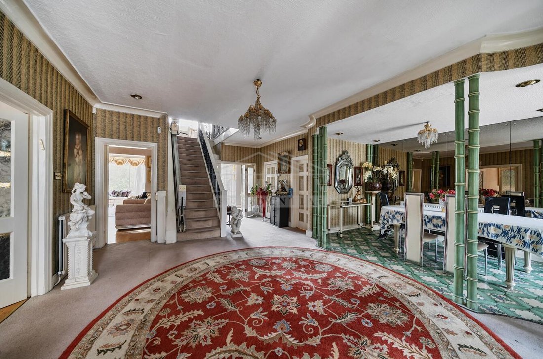 House in Edgware, Barnet, England 5 - 16917030
