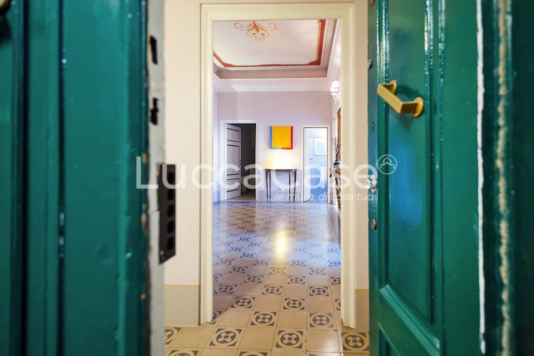 Apartment in Historic Center, Lucca, Tuscany 1 - 16917494