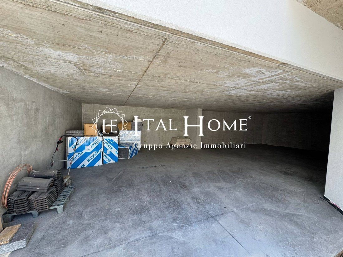 Villa in Inverigo, Lombardy, Italy 4 - 16264432