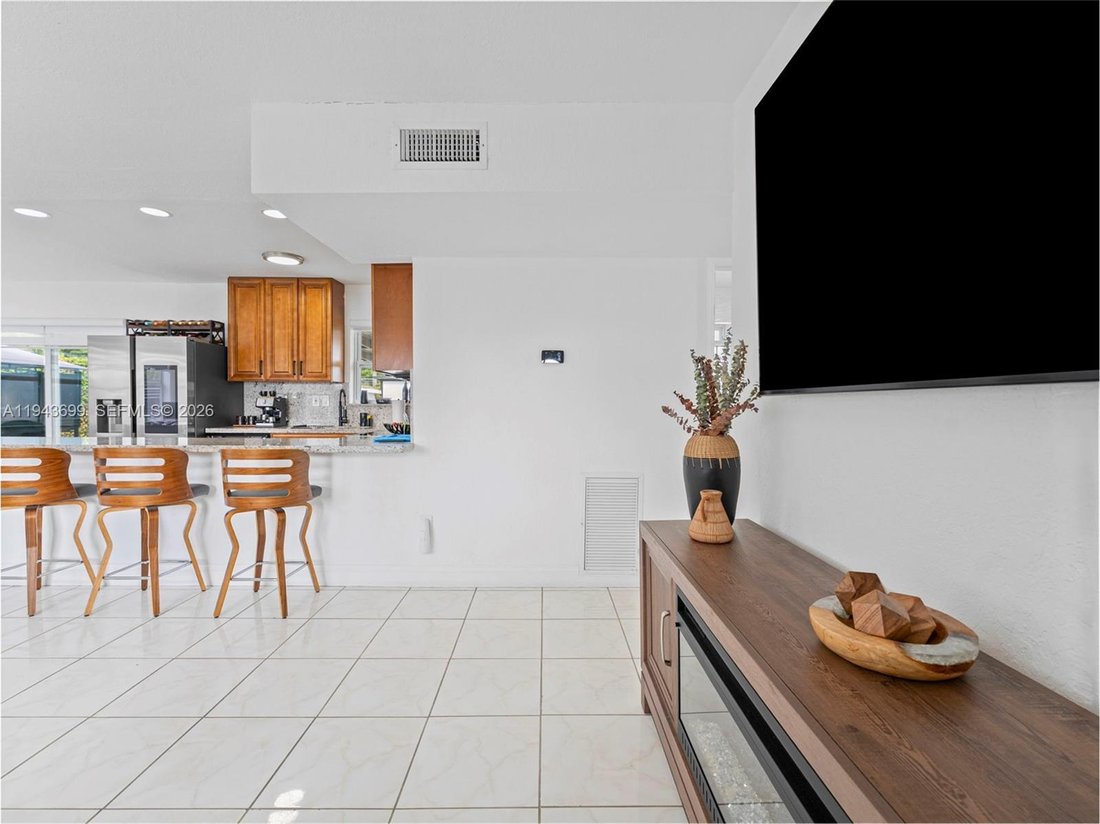 House in Miami, Florida, United States 2 - 16916815