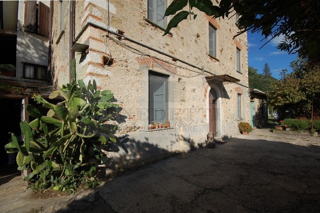 House in Pietrasanta, Tuscany, Italy 2 - 16917650