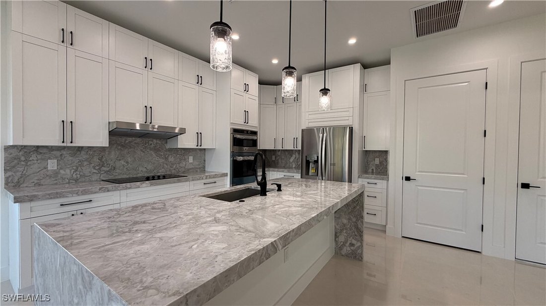 House in Naples, Florida, United States 4 - 16916876