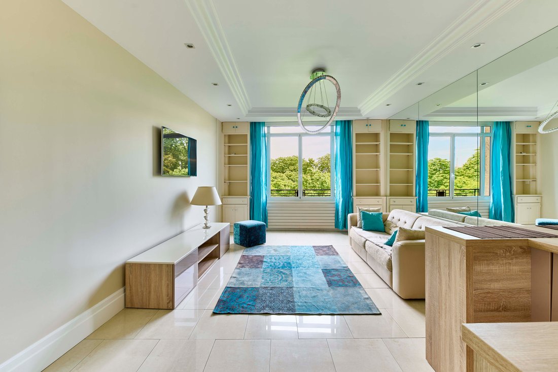Apartment in Saint Philippe du Roule, Paris 8e Arrondissement, Paris 4 - 16918644