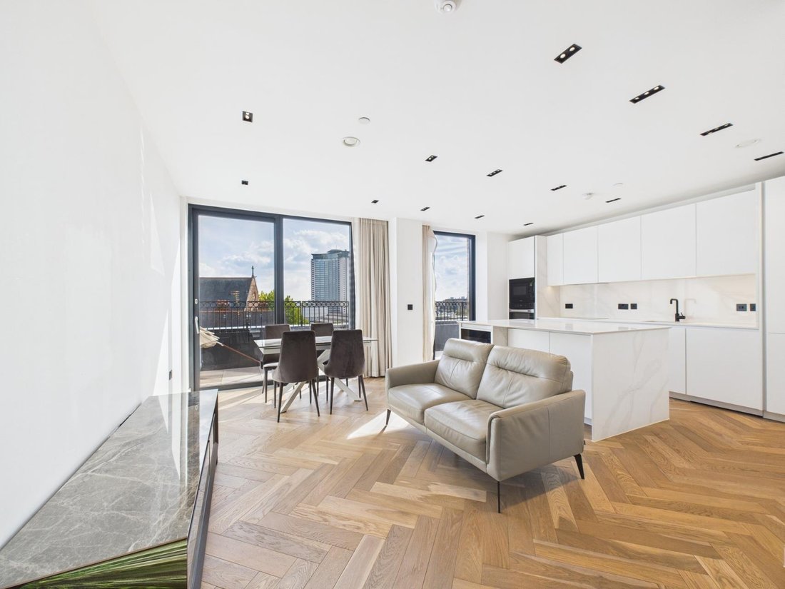 Apartment in Earls Court, Kensington And Chelsea, England 1 - 16917082